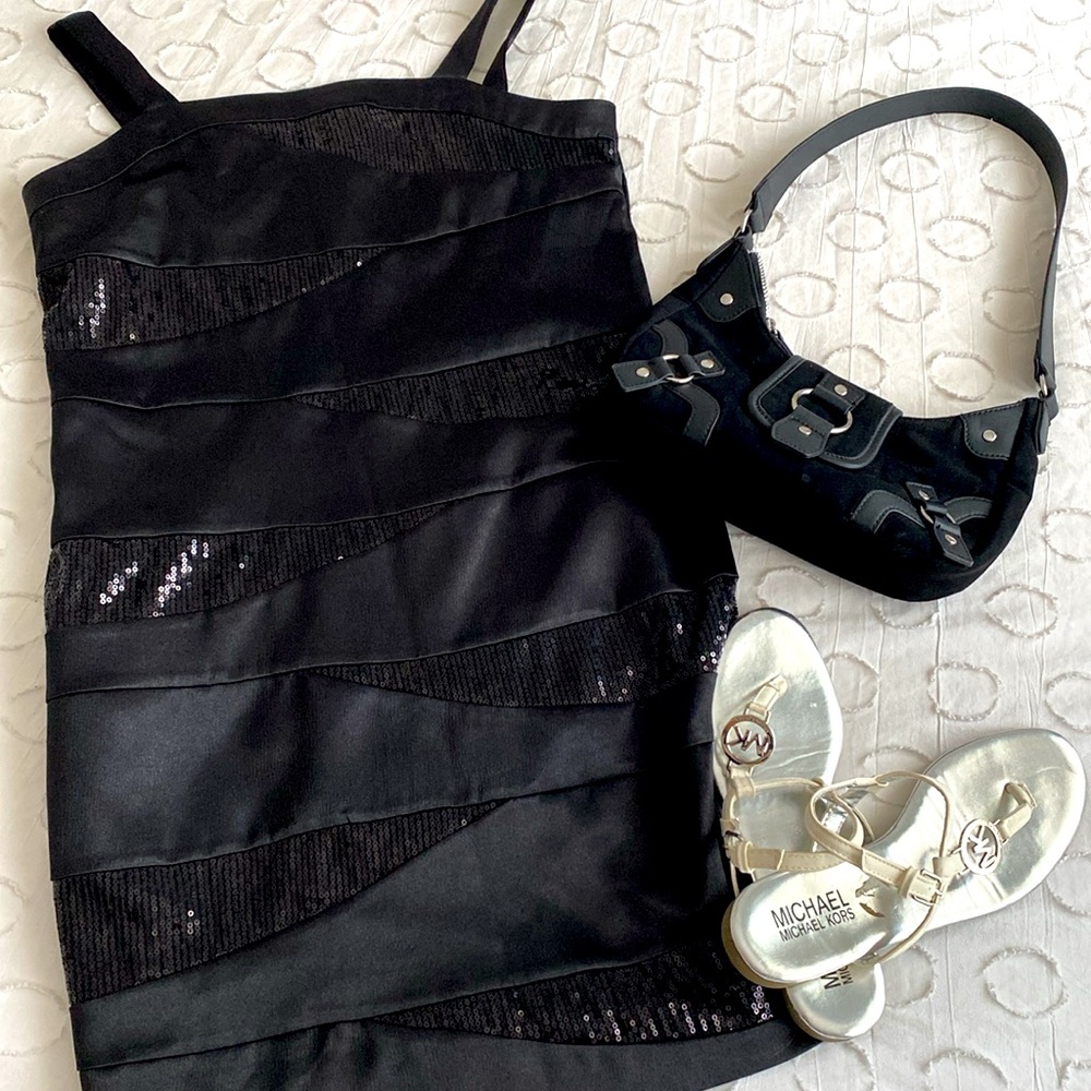 Super comfortable dress, appropriate for all ages and is great quality.